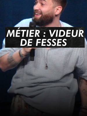 A post by @ninoarial on TikTok caption: Métier : videur de fesses 🎟️ En spectacle à Paris et dans toute la France 🎟️  C’est quoi l’objet qui vous a le plus étonné ?  🎥 @ryanharris_rh @_angelinahz_  #standup #humour #humoriste #impro #spectacle #standupcomedy #comedy #couple #ninoarial #mariage 