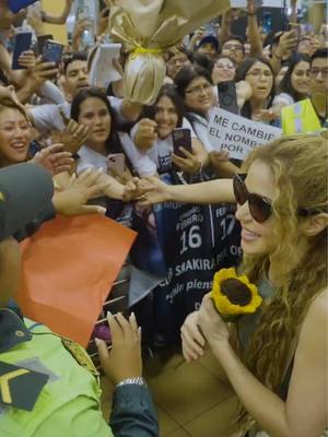 A post by @shakira on TikTok caption: Lima ❤️ gracias por tan lindo recibimiento #LMYNLWorldTourLima 