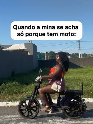 A post by @mcsilsiloficial on TikTok caption: No bairro de vocês é assim também ? 😂🤦🏽‍♀️