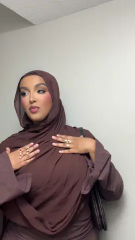 A post by @itssara_202 on TikTok caption: 🤎🤎🤎#somali @DiDi Naji 