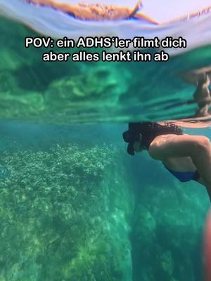 A post by @how2shirli on TikTok caption: „Kannst du mich kurz filmen“ falsch verstanden 🐠📉📸