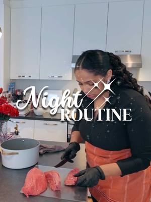 A post by @lovely_lou_yt on TikTok caption: Notre Night, routine en famille est enfin disponible sur la plate-forme rouge  ♥️🎥 ##nightroutine##famille##Vlog##maman