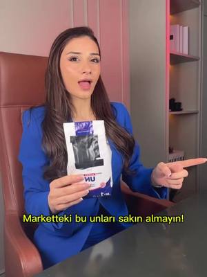 A post by @diyetisyenbusracaliskan on TikTok caption: E928 (benzoil peroksit) ve E924 (potasyum bromat) adlı maddelerin ülkemizde ve AB ülkelerinde gıda katkı maddesi olarak kullanımı ekmek ve unlu mamüller dahil bütün gıdalar için yasaktır. Lütfen un alırken içerisinde bu maddelerin olmamasına dikkat edin. . . #un #hamurişi #hamur #poğaça #kek #pasta #sağlıklıyaşam #sağlıkçı #market #marketalışverişi #mutfak #fırın #tarifler #simit #ekmek #faydalıbilgi #buğday #ekmekyapımı #pide #yemektarifleri #bunlarıbiliyormuydunuz #bilinçliyaşam #güvenilirgıda #gıdagüvenliği #sosyalmedya #viral #viralvideos #reelsvideos 