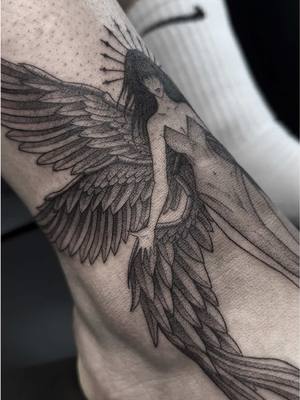 A post by @ginamadskull on TikTok caption: I'm Based in Switzerland ZH Use the link in my bio for bookings 🖤 . #tattoo#tattooart#tattooideas#tattooinspo#Art#tattooartist#swisstattooartist#swisstattoo#girlswithtattoos#alt#altgirl#queertattooartist#tattoolover#switzerland#zurich
