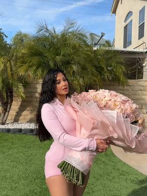 A post by @stunnaababy_ on TikTok caption: Thanks baby @Bkleaan 🩷 #fypシ #fypシ゚viral 