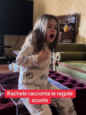 A post by @batuffolo75 on TikTok caption: adoro quando ci racconta della nuova scuola #Rachele#family #amici #scuola 