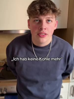 A post by @janeksehrenomi on TikTok caption: Uff hoffentlich hat er gesaugt #janeksehrenomi #fürdich #fyp #viral #trend #fürdichseite #lieblingsmensch 