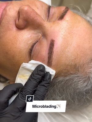 A post by @peakbeautystudio on TikTok caption: I can’t wait to see them healed🧸☁️ #Esthetician #bocaraton #BrowsBoca #bocaratonspa #BrowSpecialist #Pmu #permanentmakeup #microblading #microbladingbocaraton 