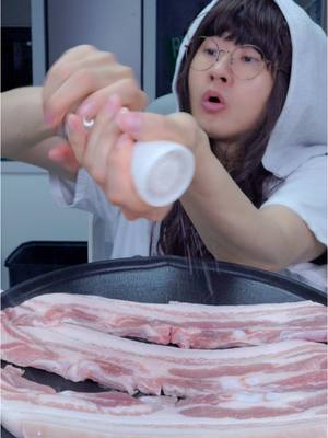 A post by @mykoreandic on TikTok caption: How to make Spicy Samgyeopsal Bowl