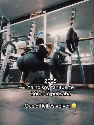 A post by @cindy_saenzz on TikTok caption: Que difícil es volver de una lesión 😥 #gymmotivation #GymLife #gymlover #fpy #fpyシ #viral_video 