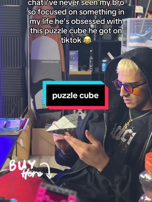 A post by @yazzyyfit on TikTok caption: i can’t believe he actually solved it too, i sat there for 30 mins tryna solve that thing #puzzlecube #mindgames #puzzlechallenge 