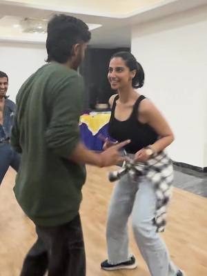 A post by @thinkmusicindia on TikTok caption: #SithiraPuthiri vandhaalum kannula kaththiri thanthaalum! 🕺🏻⚡️ #saiabhyankkar #meenakshichaudhary #thinkindie #akshaysundher 