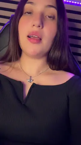 A post by @ on TikTok caption: #humor #contenido  🖤
