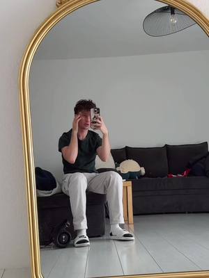 A post by @monsieurpof on TikTok caption: Ootd comme disent les djeunz 