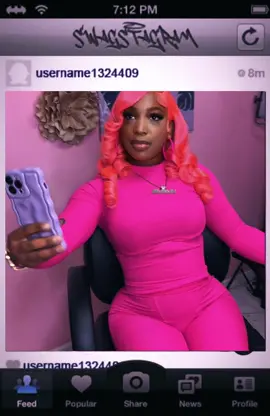 A post by @baddiejoiii on TikTok caption: #CapCut #Pinkwig 