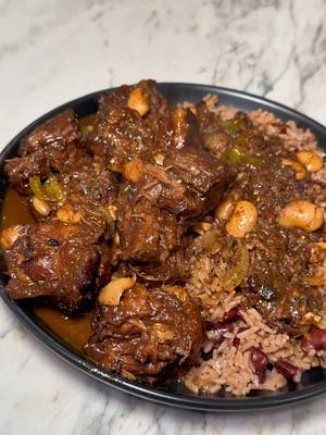 A post by @cookinwithjai on TikTok caption: The best oxtail you will ever have #cooking #oxtail #Recipe #fyp #oxtails #fypシ 