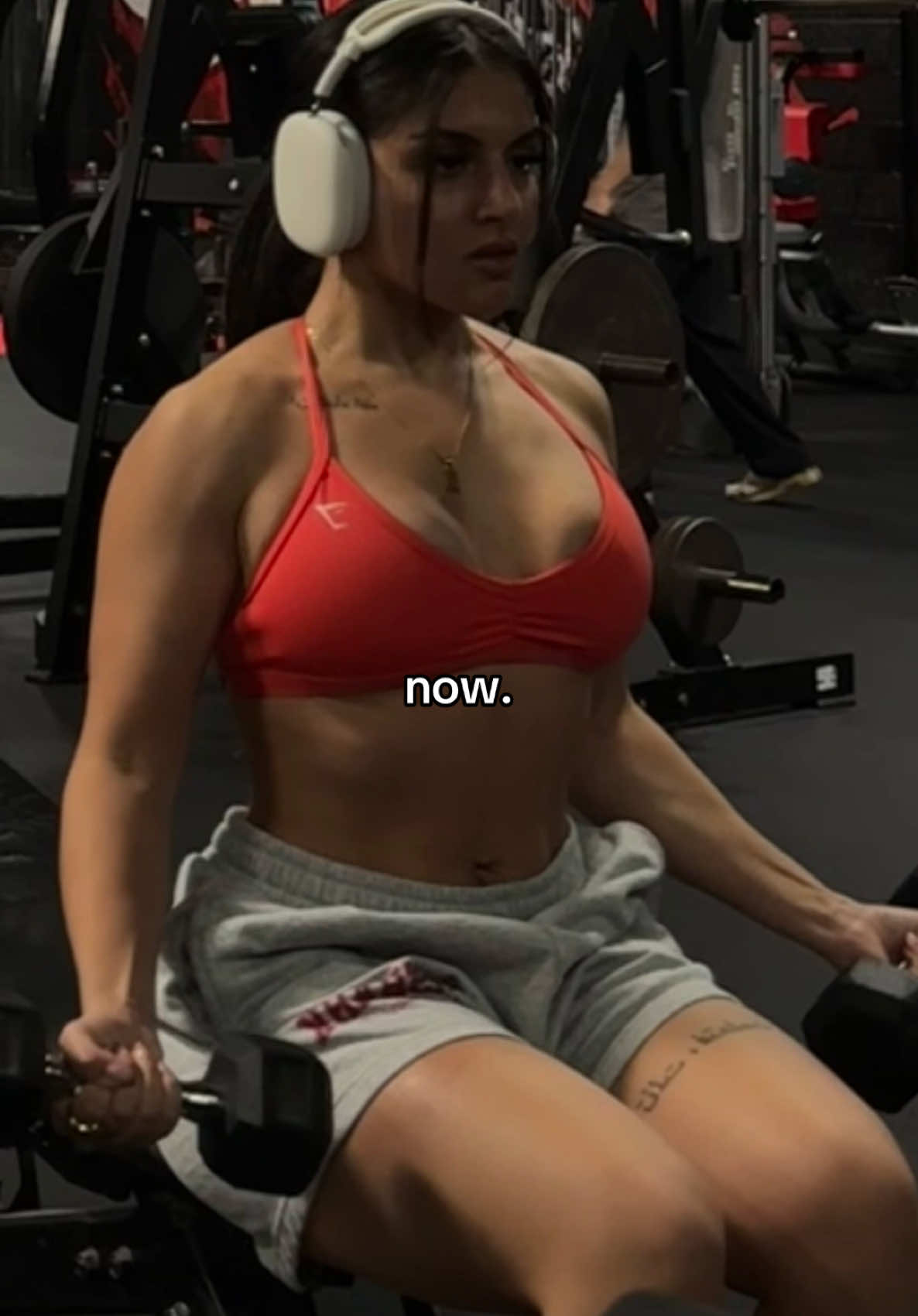 A post by @hudabubbaaa on TikTok caption: had to show the upper body gains for once 😏🤍💪🏼 wish i took it on my camera but the phone quality will do @Gymshark | code HUDA #gym #GymTok #progress #gymprogress #transformation #gymtransformation #gymmotivation #motivation #growth #relatable #foryou #foryoupage #fyp 