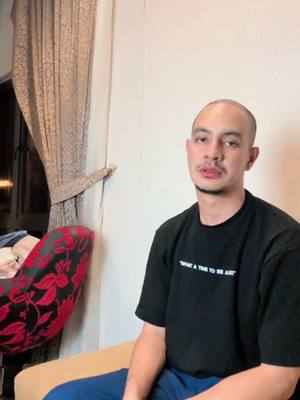 A post by @harrisannuar on TikTok caption: Tq sebab “mengurangkan” lagi masalah gue 😅 #funny #fun #comedy #prank #content #viral #malaysia #malaysian #video #husband #wife #family #husbandandwife 