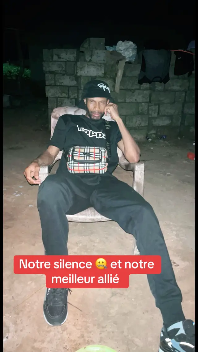 A post by @mrlenoir129 on TikTok caption: @Savoirsoninke🥇 @Tim gangsta @maraka keb yere @tapacoulibaly609 