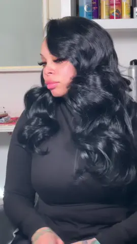 A post by @iamrazorbehavior on TikTok caption: @Vividae Campaign HAIR EATS  Stylist @TheOfficialMeezy 🤌🏻❤️