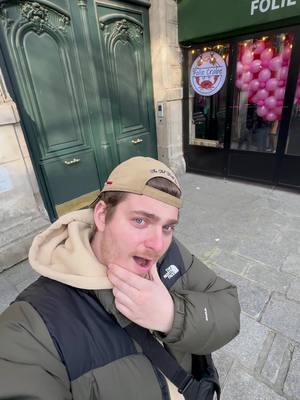 A post by @cyrilschr on TikTok caption: C’est pas incroyable ? @Folie Crabe 