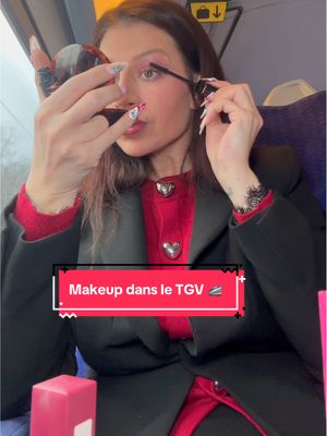 A post by @poopiblh on TikTok caption: Je me prépare dans le TGV 🚄 et je match mon makeup à ma tenue avec le 🧸 nouveau Superstay Teddy Tint Lip Blush doux comme un nounours de @Maybelline New York France offert #makeup #beauty #tgv #train #grwm #preparation #match #glossy #teddytint #superstay #maybelline 