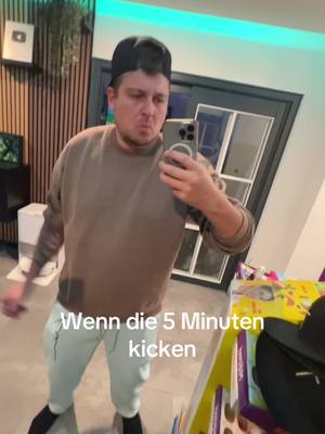 A post by @kevinschmock on TikTok caption: Wenn die 5 Minuten kicken