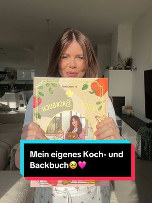 A post by @yvonnedilauro on TikTok caption: Wie findet ihr es????🥹🩷 Endlich ist es raus!!! Hab wirklich monatelang dran gesessen und ihr könnt es jetzt einfach vorbestellen 🥹🩷 den Link findet ihr im Profil Eigenwerbung  #kochbuch #mama #familie #familienbuch #buch #rezepte #kochen #backen 