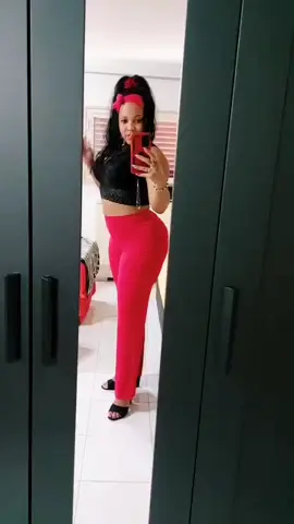 A post by @yari20217 on TikTok caption: #morena #latina #fypシ #fypシ ❤️