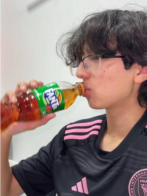 A post by @busta_brothers on TikTok caption: Han probado una gaseosa de Papaya? !! 🤯 jajaja si existen en BOLIVIA 🇧🇴 (en Ecuador le decimos Cola pero no sabemos si todos van a entender lo que decimos o a qué nos referimos) 😂🙂 #fypシ゚ #hermanos #fypシ #comedia #provandocomidas #bolivia #ecuador #mexico #colombia #perú #argentina 