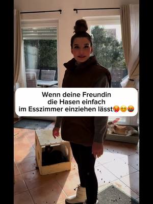 A post by @manja_faiez on TikTok caption: Wie würdet ihr reagieren?🤣🥵#fyp #foryouupage ##typischfrau #typischmann #nomobbing #justtfgorfun#couplecomedy #funnyvideos#fypシ #fypage #fürdich #goviral #viralvideo #viraltiktok#nehmtesmithumor