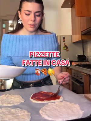 A post by @pamelapaolini on TikTok caption: Riuscirò a fare le pizzette? 🍕 La ricetta è: Acqua  Farina 500g  Lievito 4g  Olio 12gr  La lievitazione varia, io l’ho fatta lievitare una notte e poi stesa e cotta a forno ventilato con la temperatura massima🔥