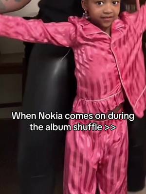 A post by @dontstareitsrudeee on TikTok caption: Lmaooo this my friend daughter but she act like me 😭😭 #nokia 