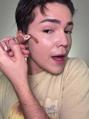 A post by @fabiancrfx on TikTok caption: JOUR 20/28 comment faire du contouring ?  Produit :  Contour de chez @essence cosmetics (baby got bronze lol) 