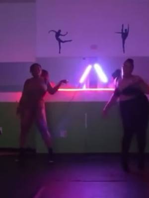 A post by @_thatgirljj on TikTok caption: The fact this was 4 years ago is crazyyyy @Diamond Harris .! 🔥 I need a round two  😩 #dance #heels #fyp #throwbackthursday 