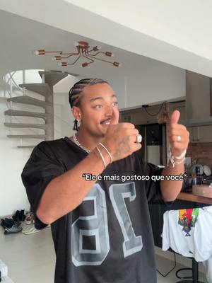 A post by @luccasabreuu on TikTok caption: Oiii ?? 