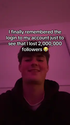 A post by @sampostar on TikTok caption: Shoutout to those that stayed #fypシ゚ 