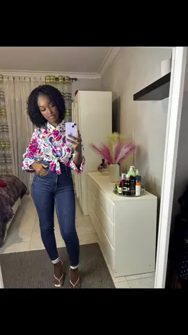 A post by @_daimara on TikTok caption: 👸🏽🇬🇼🤌🏾