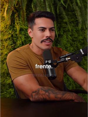 A post by @fealvesoficial on TikTok caption: A pessoa mais perigosa pra se relacionar… #perigo #relacionamento #fealves 