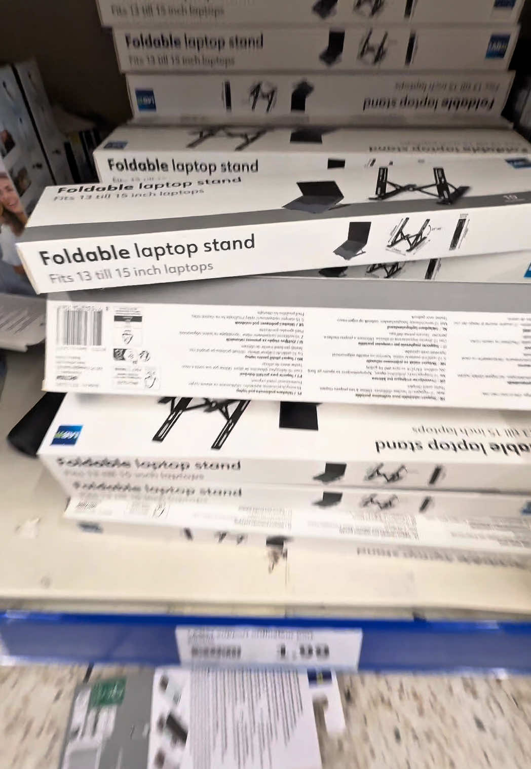 A post by @umboxing.addicte on TikTok caption: Support ordinateur portable ✅🔥👍🏼 #action #bonplan #pourtoiii #essaie #umboxing #magasinaction #supportordinateur #ordinateurportable 