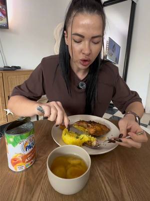 A post by @deniska....teniska on TikTok caption: Qui a déjà goûté le poulet abricot ? 