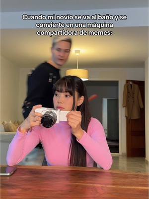 A post by @skyandtami on TikTok caption: Que tiene ese trono 😅
