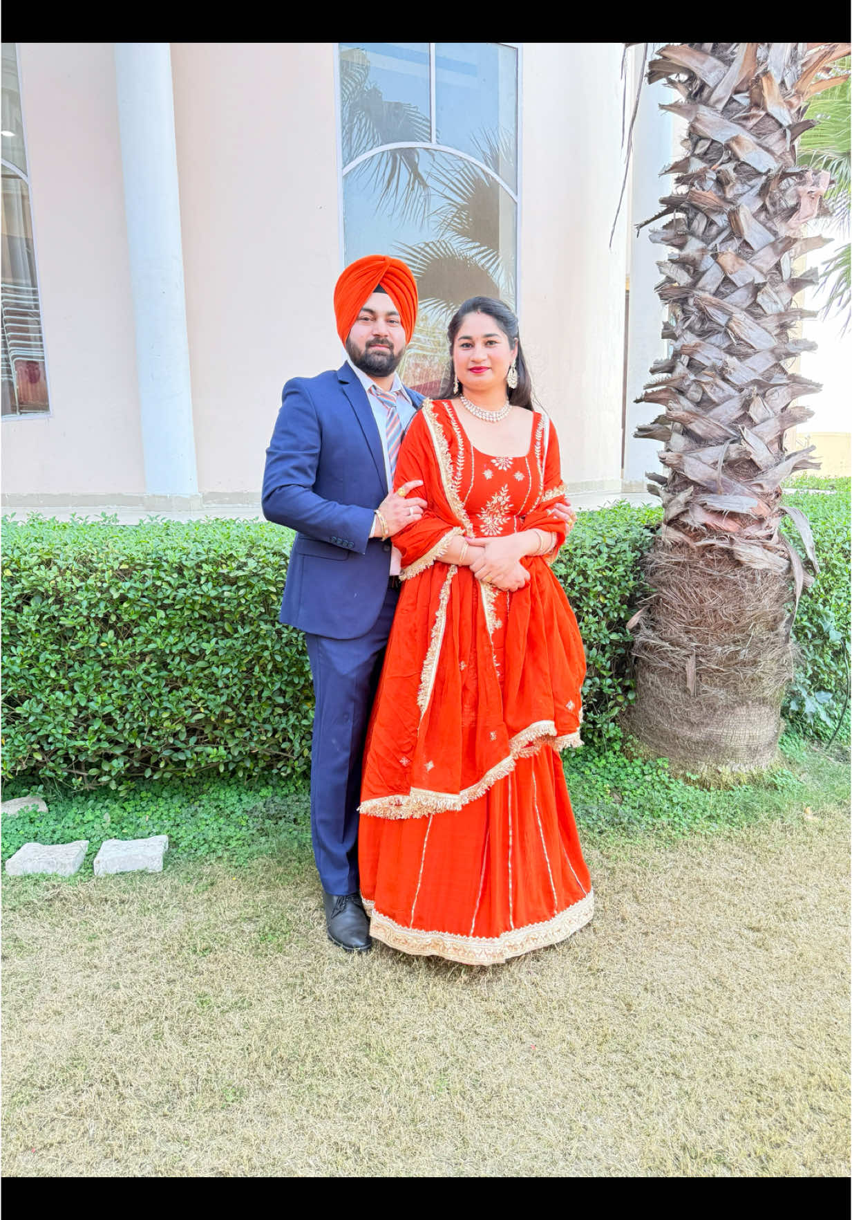A post by @singh_satwinder on TikTok caption: #forupage #couplegoal #trendingvideo #CapCut #lovers #viralvideos #dublin 