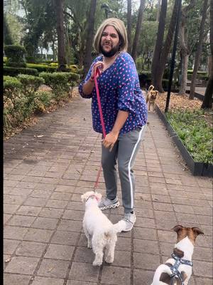 A post by @pacodemiguel on TikTok caption: Incomodisimo momento Jajajajaja 😂#comedia #pacodemiguel 