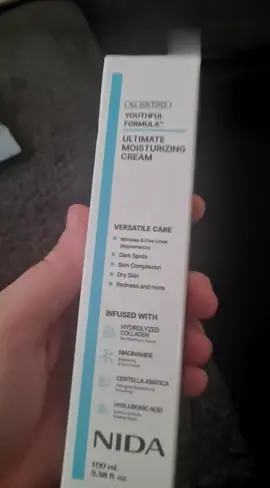 A post by @leitkdtinxv on TikTok caption: Struggling with dry, dull skin? The NIDA formula moisturizing cream is packed with hyaluronic acid to deeply hydrate, brighten, and strengthen your skin barrier. ##nidacream##glassskin##koreanskincare##moisturizer 