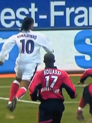 A post by @ronaldinho on TikTok caption: PSG magic. ✨️🤙🏾 #ronaldinho #psg #allezparis #ligue1 