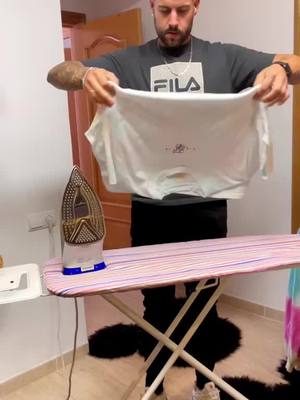 A post by @francallejon on TikTok caption: #Recuerdos 