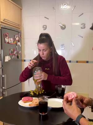 A post by @francallejon on TikTok caption: #Recuerdos 