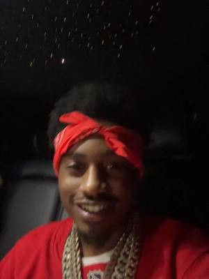 A post by @liltjay on TikTok caption: Chill!! 🥶🥶😂😂🥶 #apexfriday 