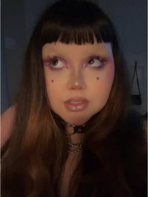 A post by @earthxluvr on TikTok caption: 💋